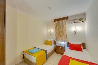 Santa Family Club Hotel