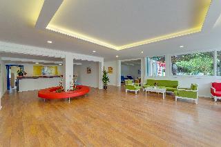 Santa Family Club Hotel