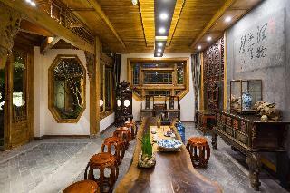 Lijiang Runjing Scenic Hotel