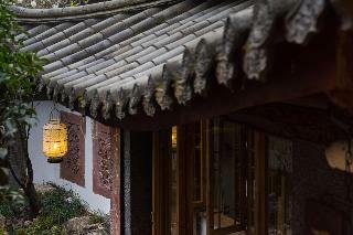 Lijiang Runjing Scenic Hotel