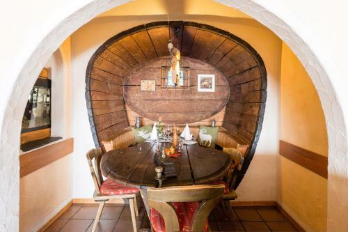 Hostal Hotel Pension S�som Surlej