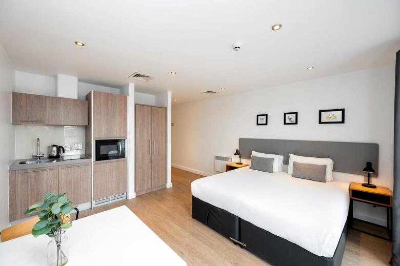Hotel Staycity Aparthotels Newhall Square
