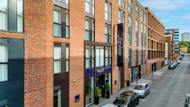 Hotel Staycity Aparthotels Newhall Square