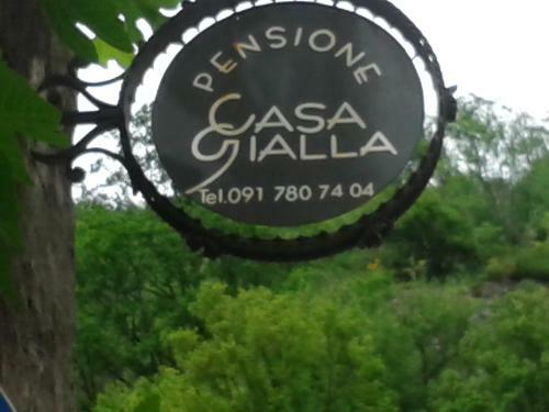 Hostal Casa Gialla