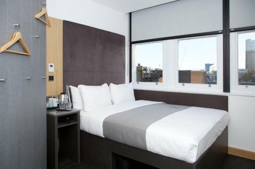 The Z Hotel City