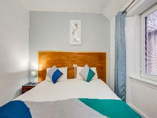 Oyo Eastbank Hotel