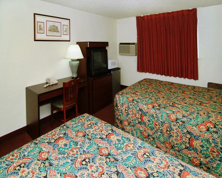Hotel Rodeway Inn Farmington