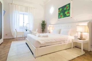 Aparthotel Hemeras Boutique House Duomo Pellico