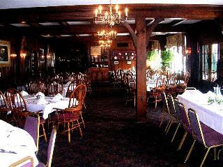 Hotel Lamie's Inn & Old Salt Restaurant