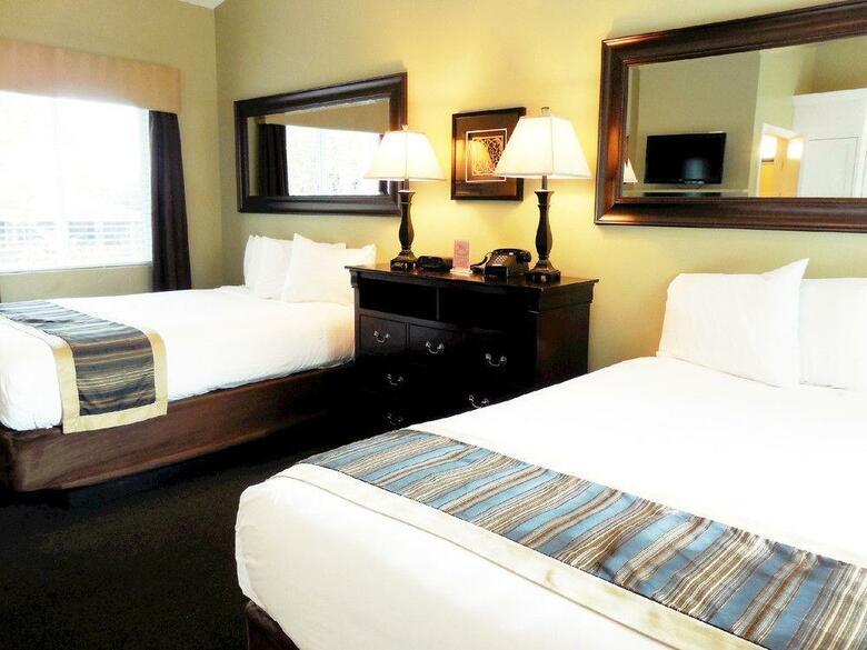 Hotel Sea Breeze Inn & Logde