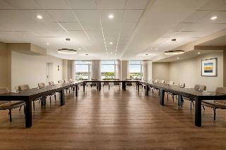 Wyndham Newport Hotel