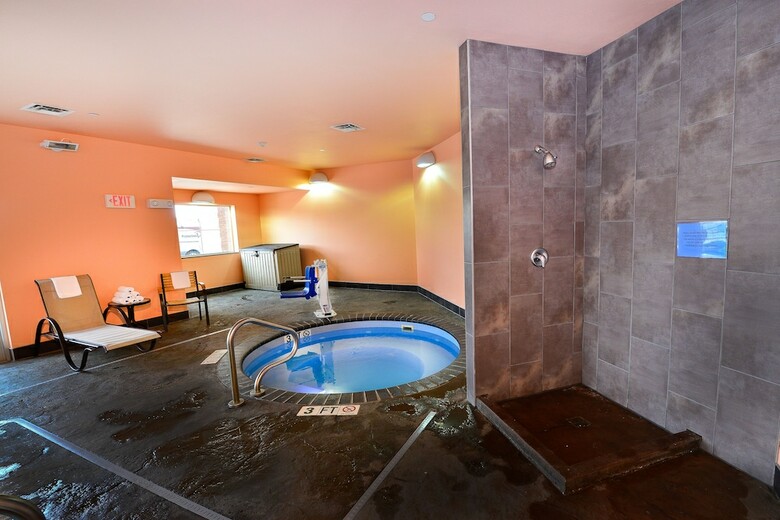Hotel Baymont By Wyndham Grand Forks