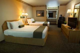The Redwood Fortuna Riverwalk Hotel