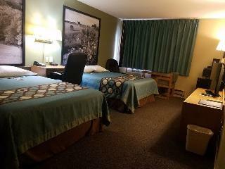 Hotel Super 8 By Wyndham Milbank Sd