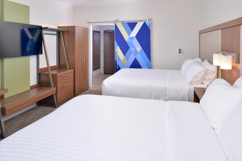 Hotel Holiday Inn Express And Suites Madison