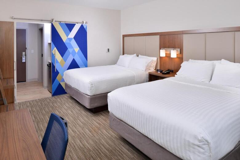 Hotel Holiday Inn Express And Suites Madison