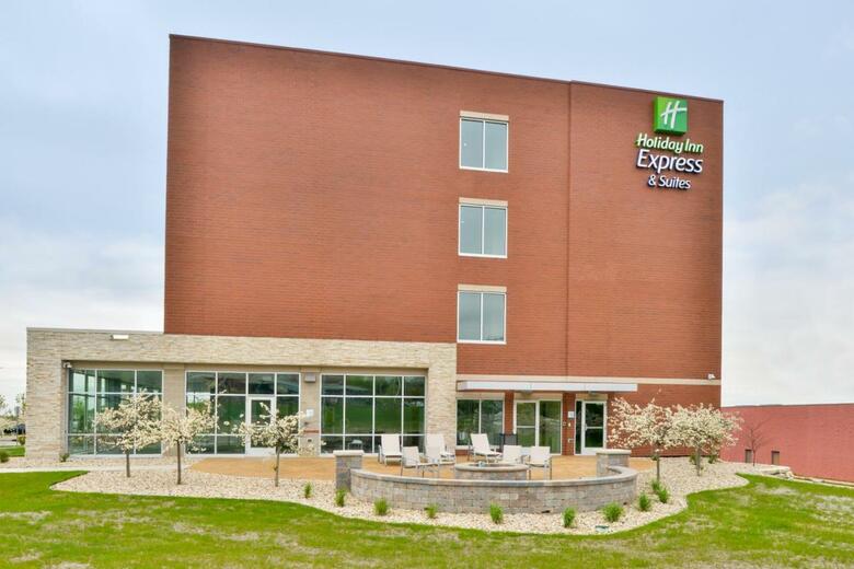 Hotel Holiday Inn Express And Suites Madison