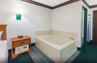 Hotel Quality Inn Clare
