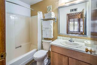 Clarion Hotel Suites Fairbanks