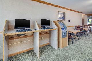 Clarion Hotel Suites Fairbanks