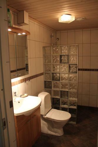 Flahult Holiday Home