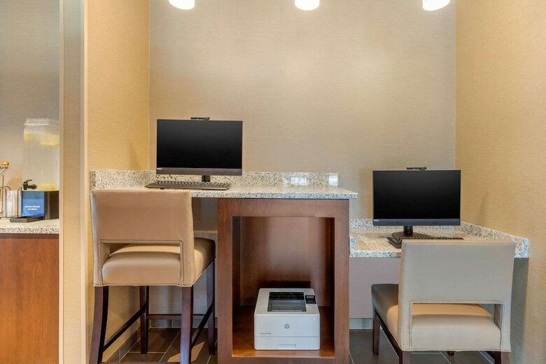 Hotel Comfort Inn Suites