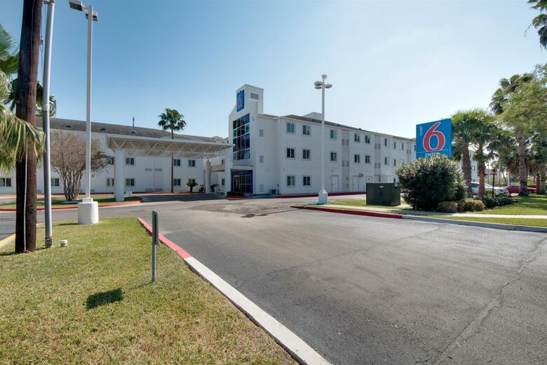 Hotel Motel 6 Brownsville