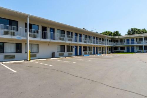 Hotel Motel 6 Redding Central