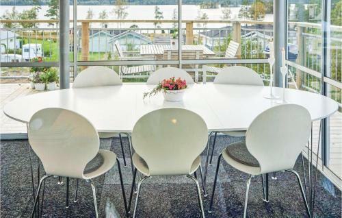 Holiday Home S�r�ngsliden M�nsarp III