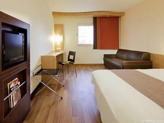 Hotel Ibis Paris Pantin Eglise