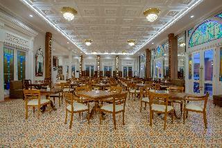 Hotel Ramada Suites By Wyndham Solo