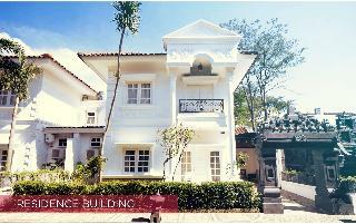 Hotel Ramada Suites By Wyndham Solo