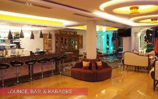 Hotel Ramada Suites By Wyndham Solo