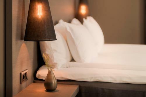 The Lamp Hotel