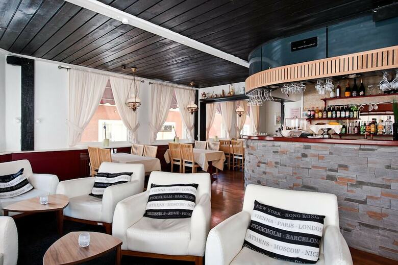 Hotel J�mteborg