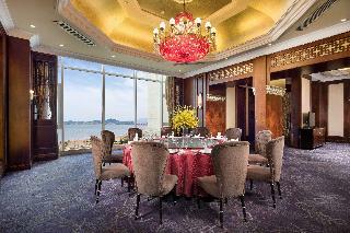 Hotel Crowne Plaza Ocean Spring Resort