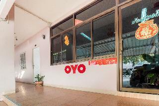 Hotel Oyo 678 9's Born