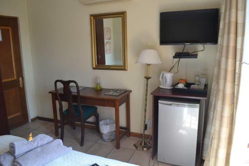 Hostal Edelweiss Corporate Guest House