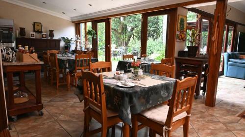 Hostal Lamor Guest House
