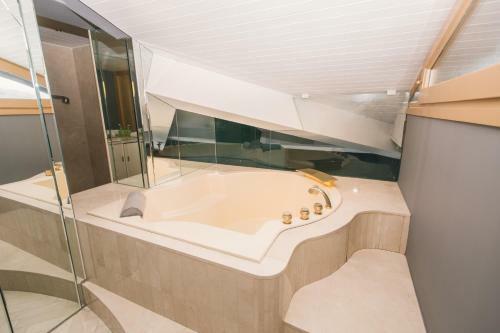 Unique Chalet Right On The Slopes With View And Pk