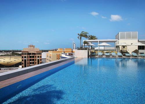 Grand Cosmopolitan Hotel