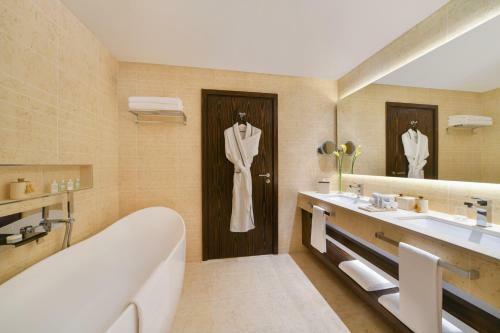 Hotel Sofitel Dubai The Obelisk