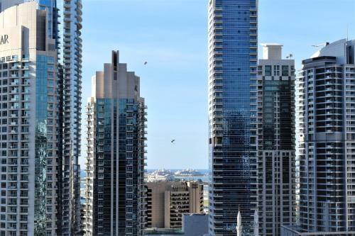2 Bedroom Apartment In Marina Diamond 4