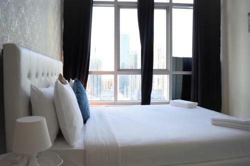 2 Bedroom Apartment In Marina Diamond 4