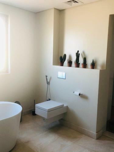 Impeccable 5 Beds Villa In Dubai