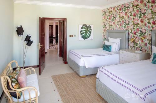 Dream Inn - Los Palma's Beachfront Villa