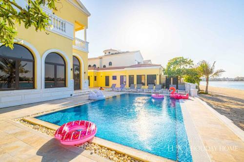 Villa Lux - The Dubai Paradise Palace
