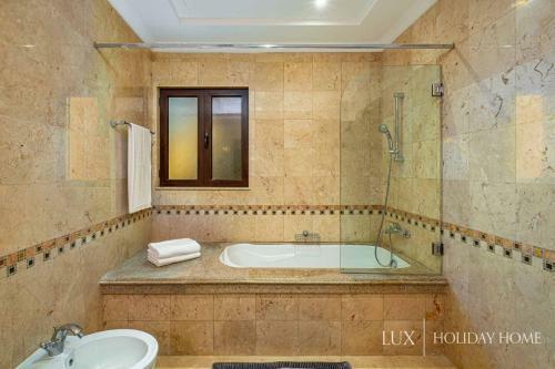 Villa Lux - The Dubai Paradise Palace