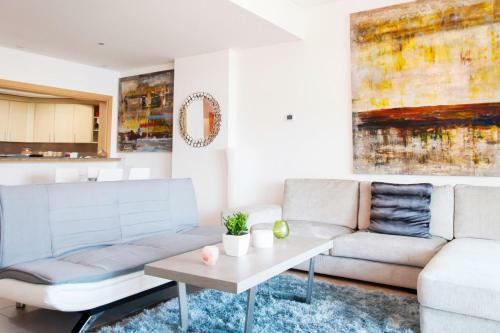 Apartamento Beachfront 1bd Sea View With Riva Beach Access