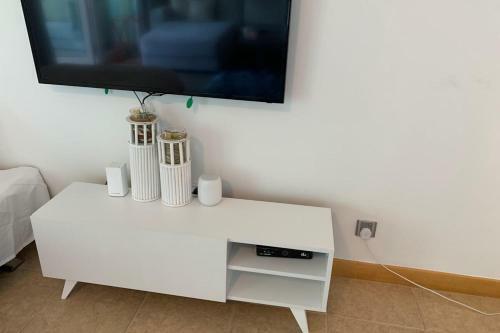 Apartamento Beachfront 1bd Sea View With Riva Beach Access